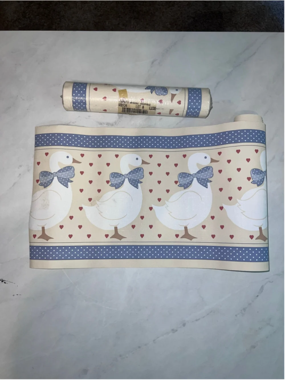 VTG Borden Inc. Wallpaper Border Beige Blue Duck Heart Pattern